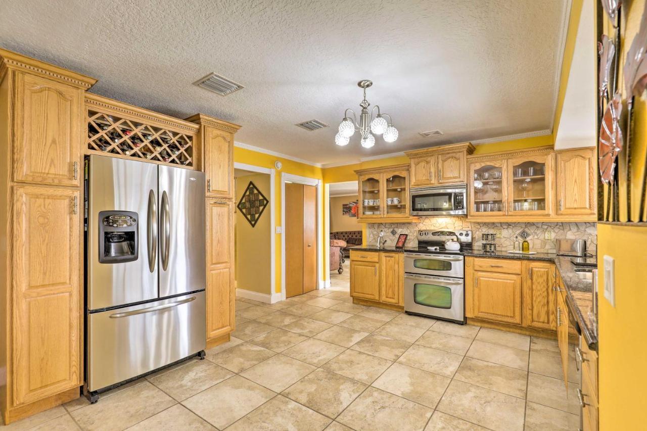 Cozy Home In Heart Of Tampa With Lanai And Pool! 外观 照片